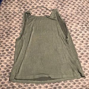 green backless tank